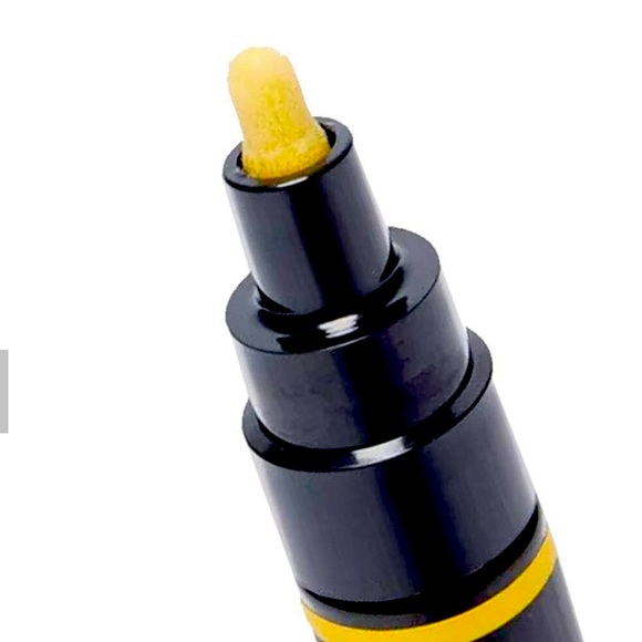 Crep Protect Mark On Sneaker Paint Pen - Picture 3 of 10